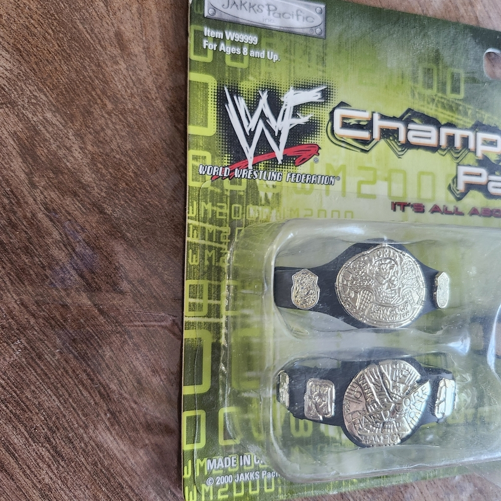 WWE/WWF Jakks Pacific Grapple Gear Championship Pack 2000 - Picture 8 of 9